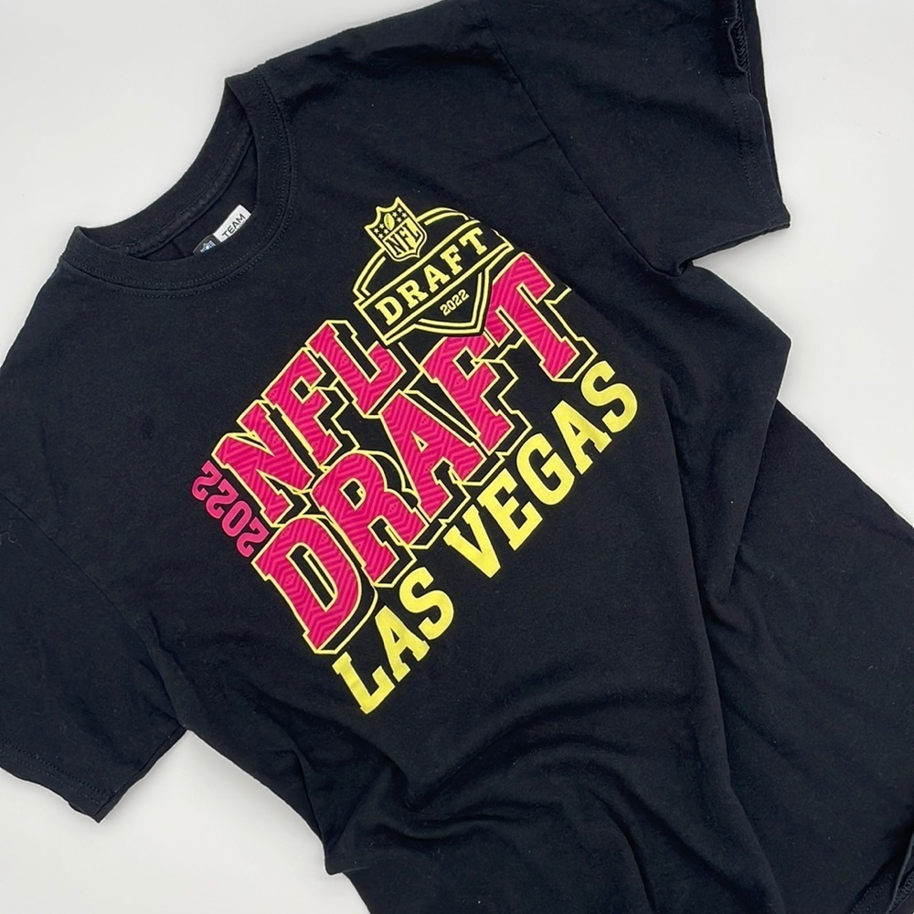 NFL DRAFT 2022 Vegas Graphic Tee Black Shirt Sleeve